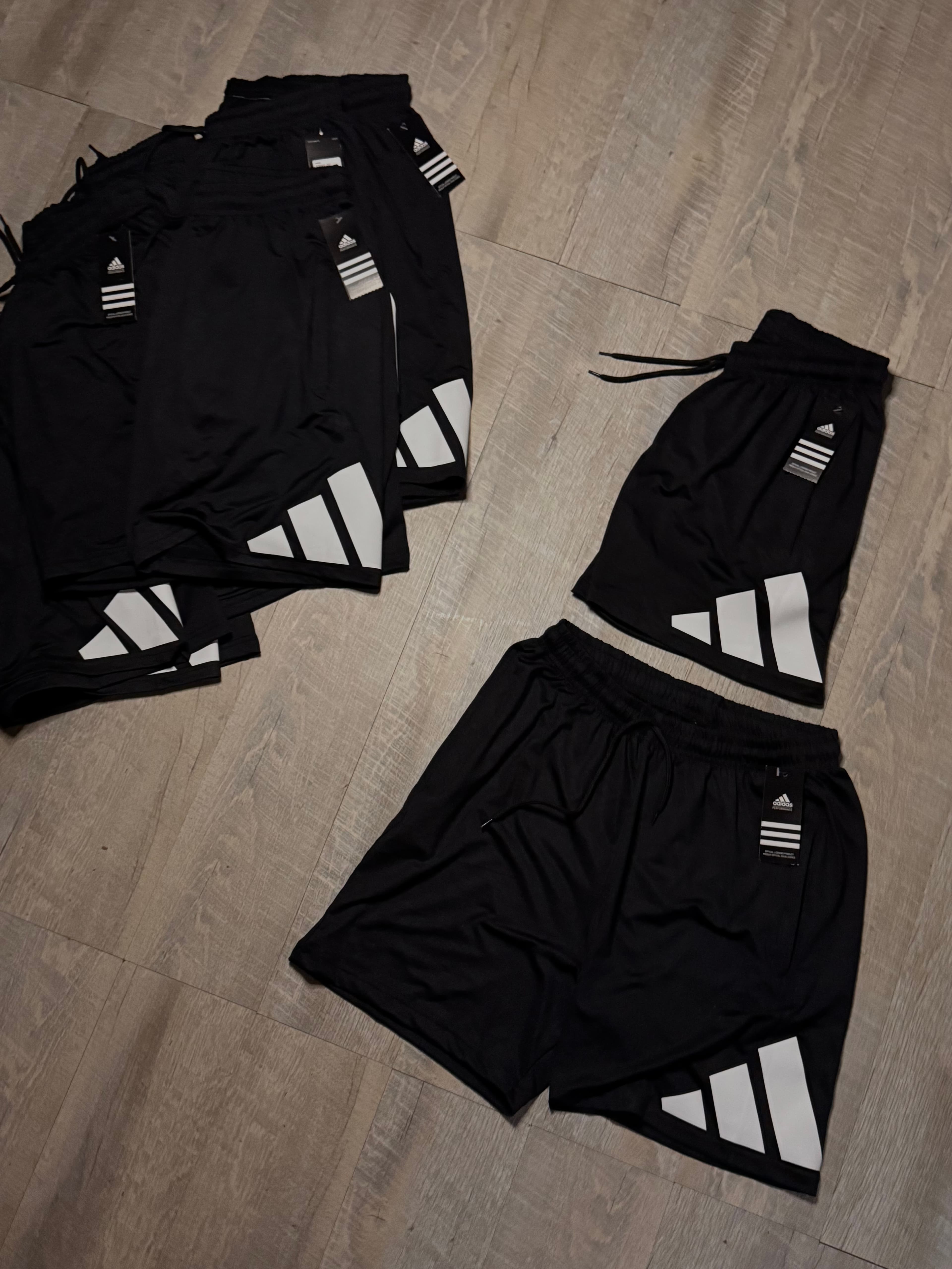 Short Adidas